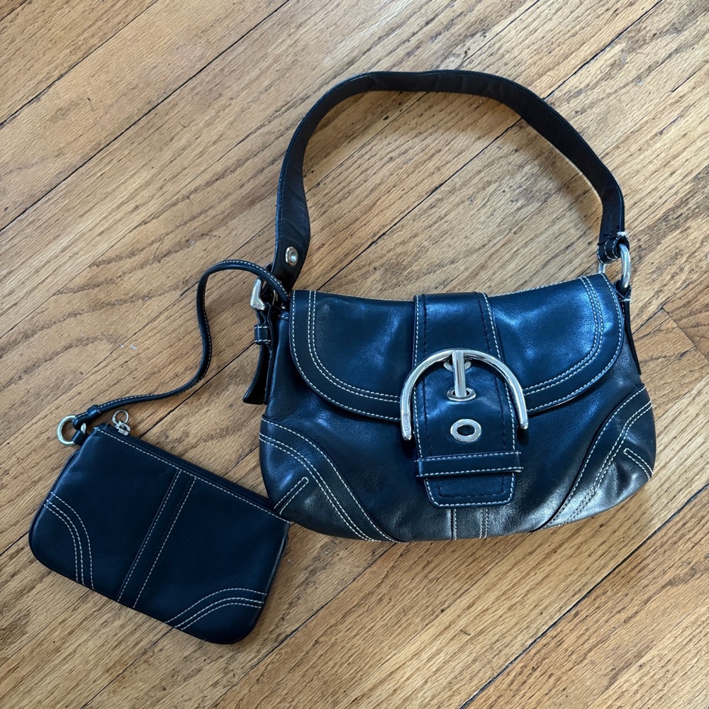 Black Leather Coach SoHo Small Shoulder Bag w/ Wristlet Silver Buckle 10316